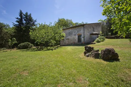 Novelleto Отели рядом с достопримечательностью «Chiesa di Santa Maria Assunta»