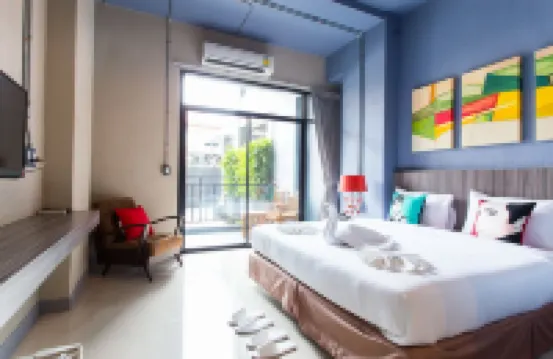 Samkwan Village Hotels near Burapha University