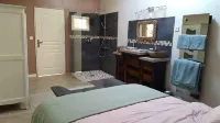 Chambres la Cadole de Chardonnay Hotels in Lugny