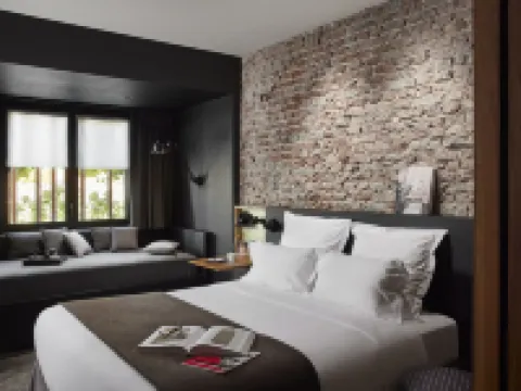 Hôtel Louvre-Lens - Esprit de France Hotels in Lens