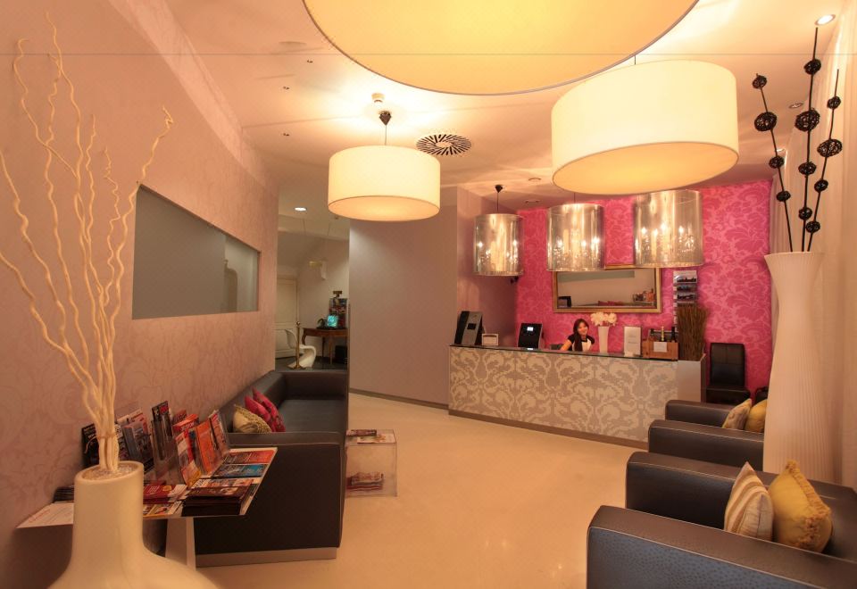 프라이데이 호텔 로비