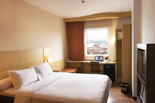 Ibis Bandung Pasteur Hotels in Sukajadi