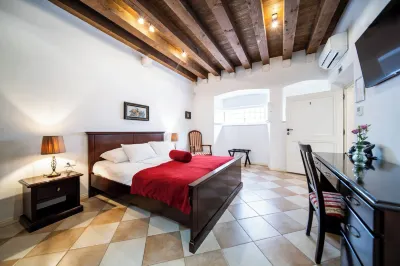 Sunce Palace Apartments with Free Offsite Parking Hotels in 