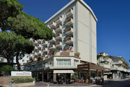 Hotel Concord Отели рядом с достопримечательностью «Bagni Carla 98»