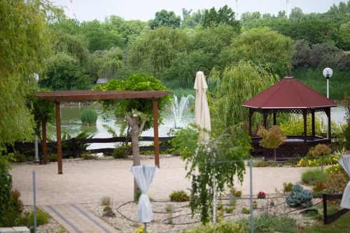 Nádas Tó Park Hotel Hotels in Monori