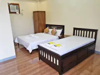 Eduardo's Resort فنادق في Calapan