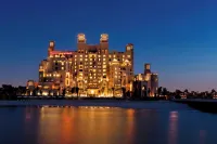Sheraton Sharjah Beach Resort & Spa Hotel a 