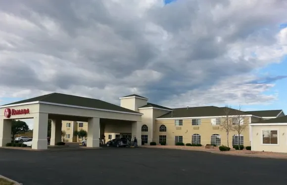 威萊斯-大峽谷地區華美達酒店