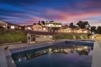 Seven Lakes Resort Hotels in Lekhnath