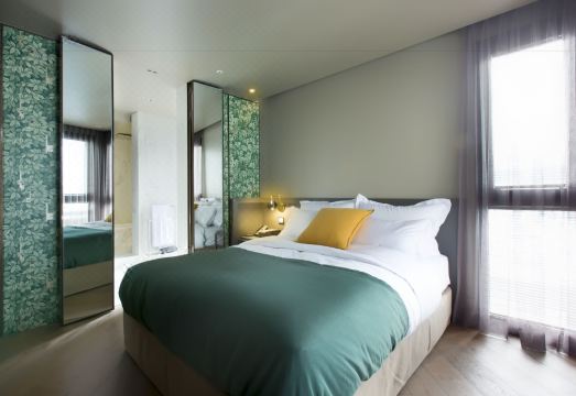 2. 강남 스테이 호..