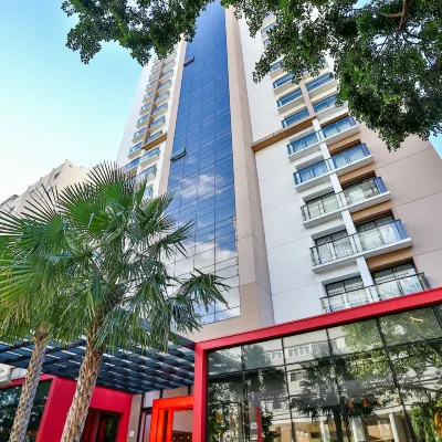 Radisson Red Campinas Hoteles cerca de Museo del café