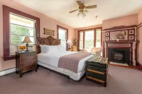Old Stagecoach Inn Hotels in Duxbury