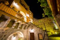 Maya Cave Hotels in 