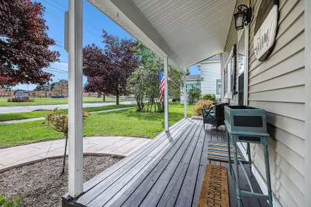 Charlevoix, Gorgeous Fall Colors, Privacy, Walk to Town, Quiet!