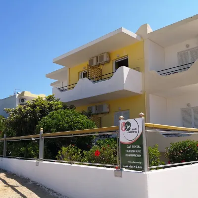 Yiannis Apartments Hotel dekat Pantai Mastichari