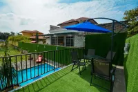 Homestay 5-bedroom villa with pool at Port Dickson - 빌라