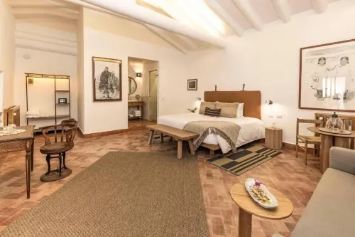 โรงแรมคาซ่าคลาร่า โดย Ananay Hotels