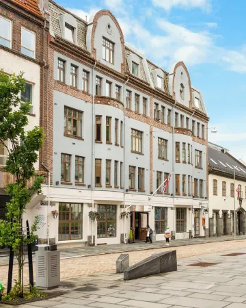 Breeze Hotel Victoria Отели рядом с достопримечательностью «Гора Флёйен»