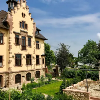 Gut Leben am Morstein Hotels near Castle Herrnsheim