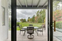 The Shores Beach Front Condo Unit 5593 Hôtels à : Acme Township