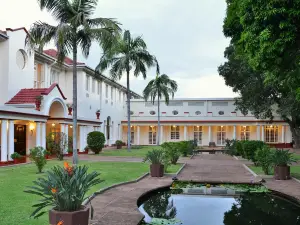 Popular Luxury Hotels in Hwange