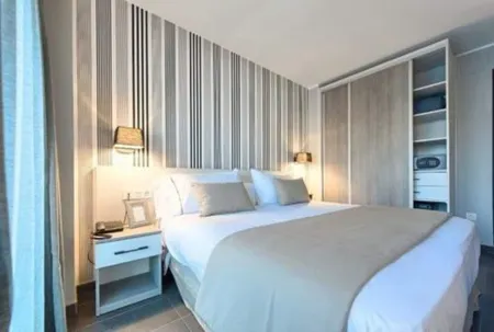 New Hotel Colon