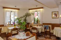 Albergo Antica Rosa - breakfast