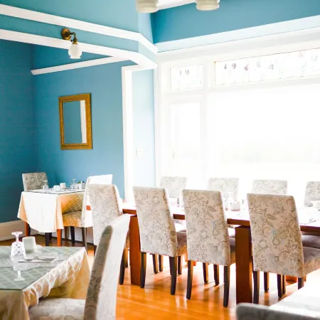 Dashwood Manor Seaside Bed & Breakfast