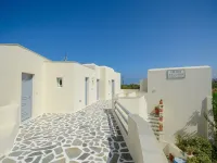 Irini Studios โรงแรมใกล้หาด Plaka Beach