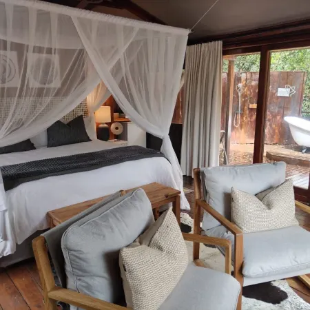 Barefoot Addo Elephant Lodge