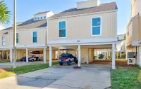 Private Resort Villa•Beach Service Included•Golf Cart• Boat and Trailer Friendly