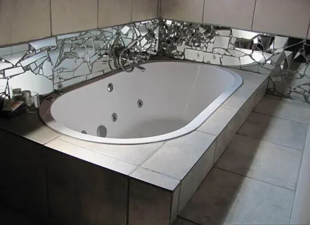 Izimbali Lodge and Restaurant