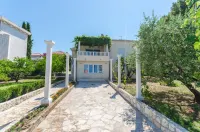 아파트먼트 마야