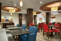 Holiday Inn Express & Suites Knoxville-Clinton