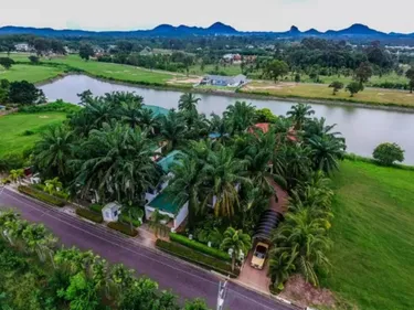 รูปภาพของพัทยา เยว่หู ดีลักซ์วิลล่า 5 ห้องนอน