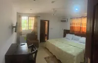 HighLander Guest House Hotel di Aburi