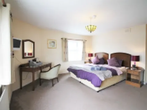 سمرفيلد بوب آند بوتيك رومز Hotels near كاتفورد