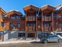 Résidence les Chalets du Forum - Courchevel 1850 Hotels near Altiport