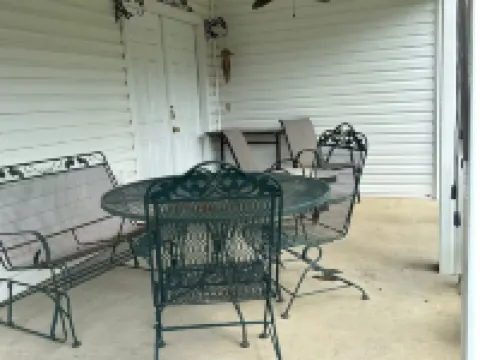 The Manor - Charming 3-bedroom house in lovely Oneonta with WiFi, AC 오니온타 호텔