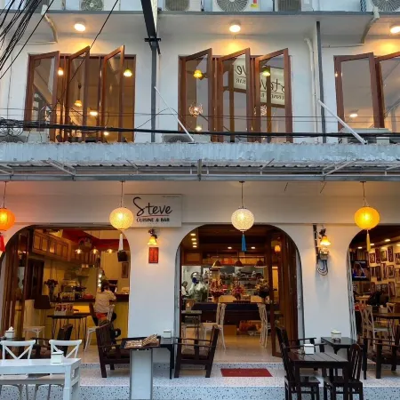 Steve Lady Hostel