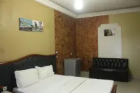Complexe Hotelier St Elie Các khách sạn ở Mfoundi