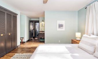 Quiet River Bend Cabin by AvantStay 35 Mins to Mt Bachelor 10 Mins to Town Centre Hot Tub