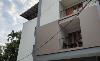 Sakthi Holiday's Inn