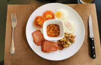 Aerotropolis Guest Lodge - breakfast