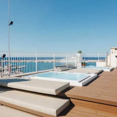 Palazzo Giuditta Hotels near Porto Ghiacciolo Beach
