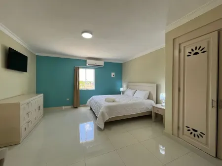 Hotel El Imperio Punta Cana Отели в г. Баваро