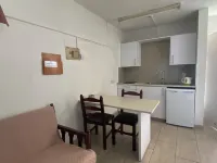 Boronia Hotel Apartments فنادق في پاپلا