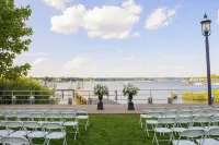 Oyster Point Hotel Các khách sạn ở Red Bank