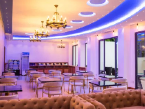 Ari Grand Hotel & Spa Hotels in Dhangethi