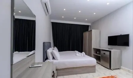 Habu Pyramids View Hotel